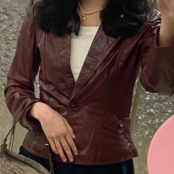 Red leather jacket - Picture 5 of 5